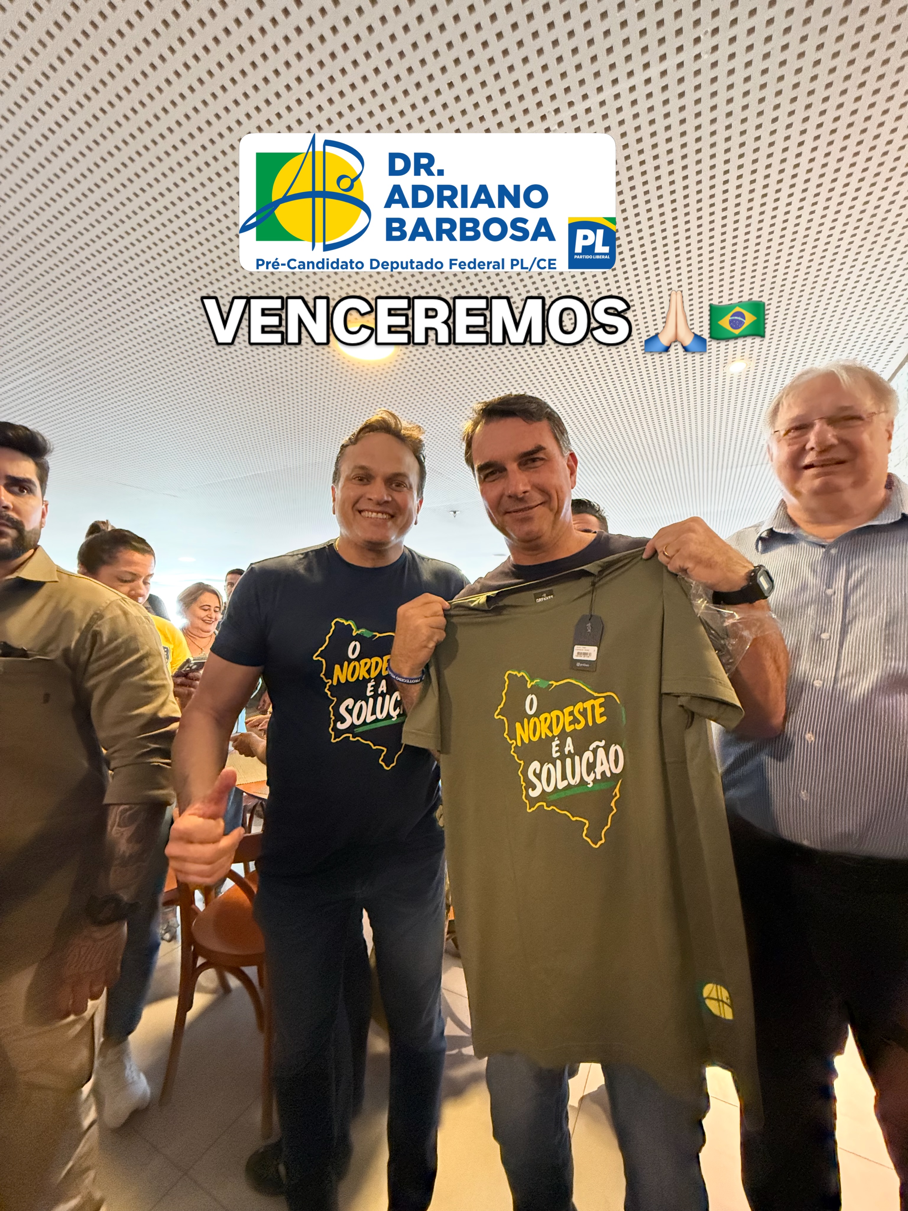 Dr. Adriano Barbosa em um encontro com apoiadores